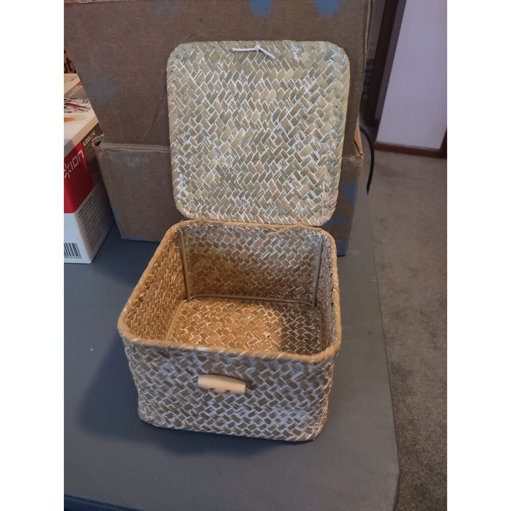14 cm x 14 cm x 10 cm basket